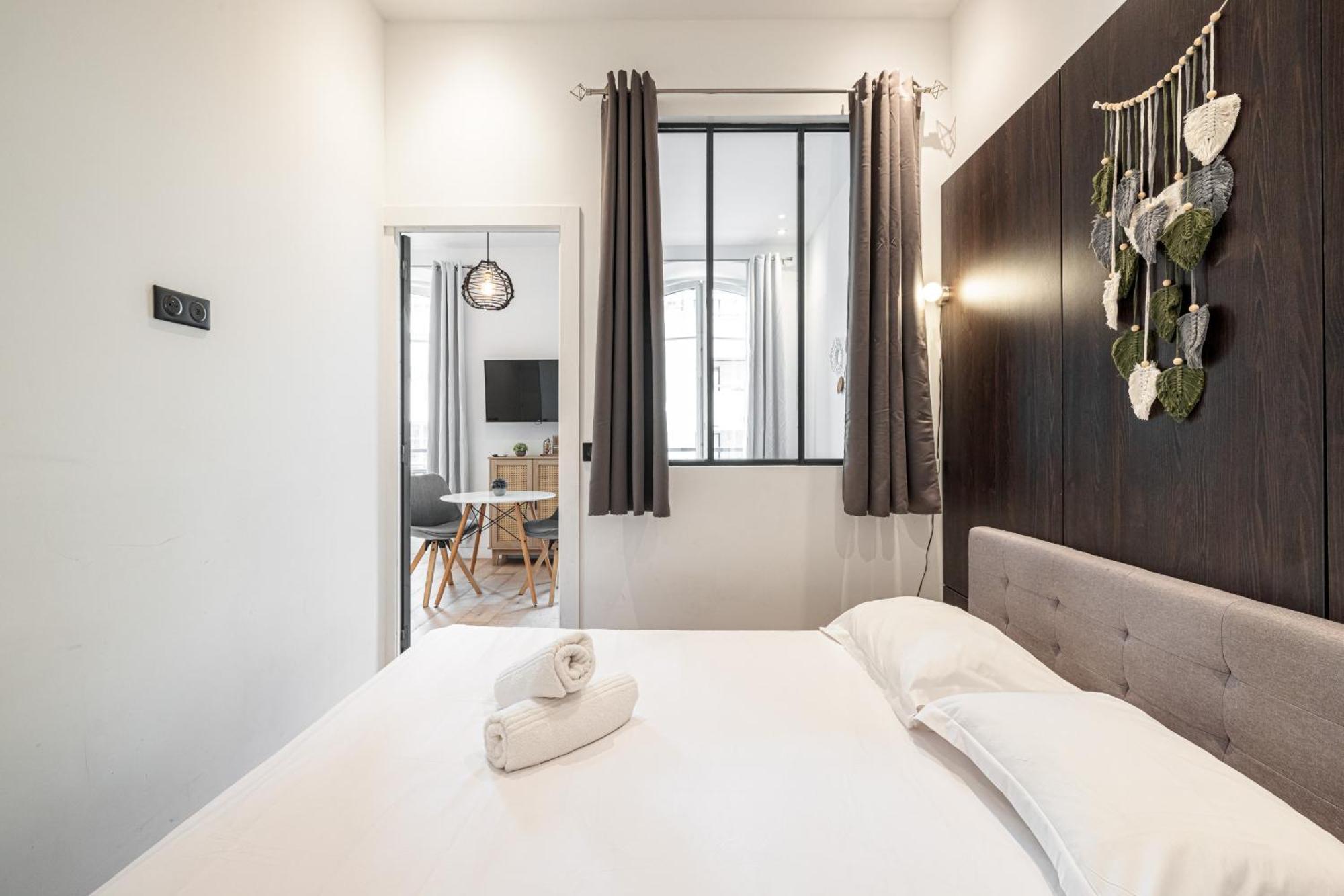 Cozy 1 Bdr Downtown *