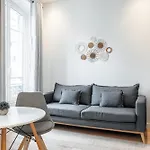 Cozy 1 Bdr Downtown